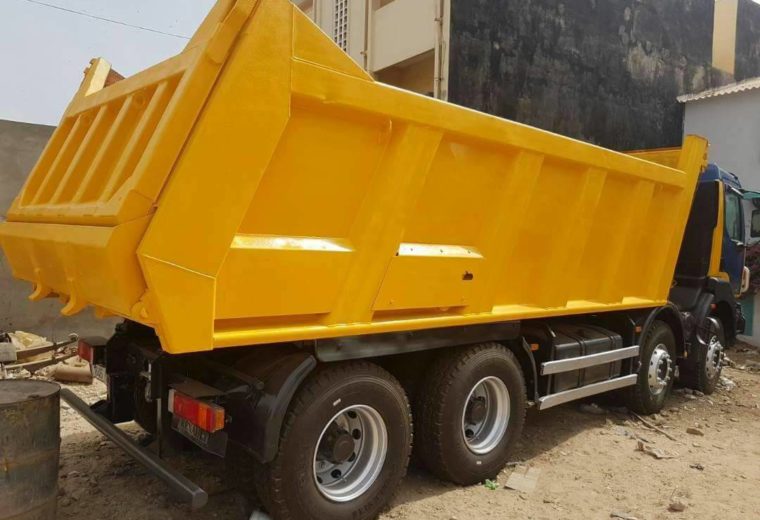 Vente et location de camion-renauld-8-4 pas cher a dakar senegal