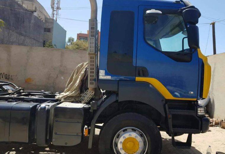 Vente et location de camion-renauld-8-4 pas cher a dakar senegal